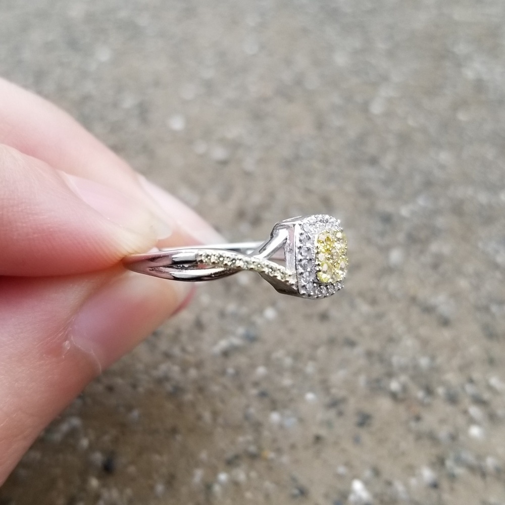 Two Tone 18kt Gold and Silver Ring - Picture 4 of 6